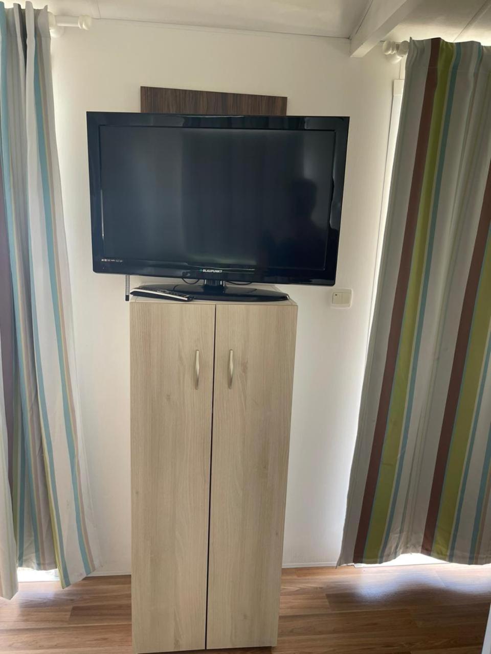Bungalow Martins Nazare Land'S Hause Патаяш Номер фото